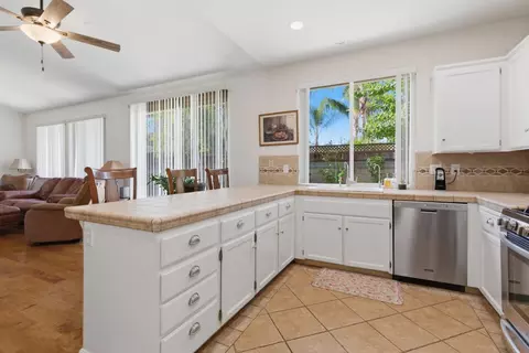 Kitchen - 1824 Rail St, Manteca, CA 95337 photo 5 of 6