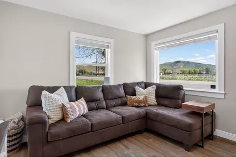 Living - 94101 Highway 70, Chilcoot, CA 96105 photo 2 of 2
