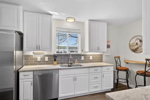 Kitchen - 94101 Highway 70, Chilcoot, CA 96105 photo 4 of 5