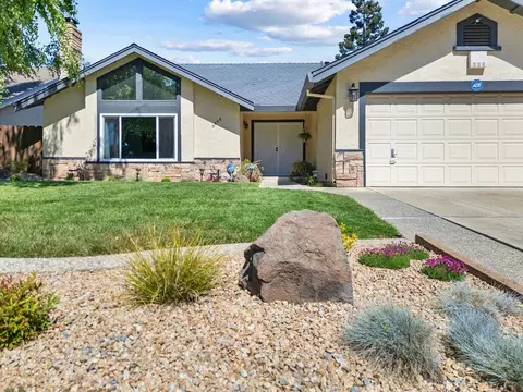 Exterior - 3848 Semallon Dr, Modesto, CA 95356 photo 5 of 9
