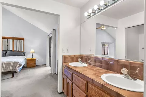 Bath - 3848 Semallon Dr, Modesto, CA 95356 photo 1 of 4