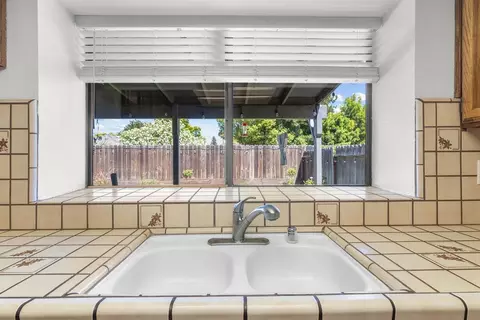 Kitchen - 3848 Semallon Dr, Modesto, CA 95356 photo 7 of 8