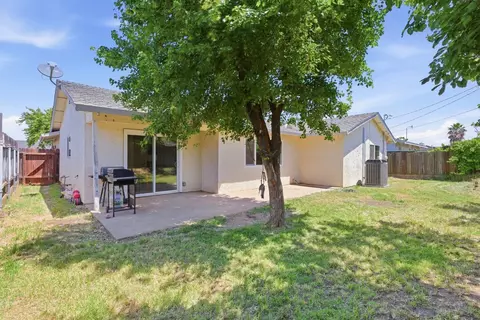 Exterior - 7709 Milldale Cir, Elverta, CA 95626 photo 3 of 4