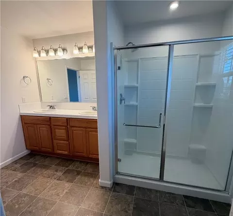 Bath - 385 Ostrander, Merced, CA 95341 photo 3 of 4