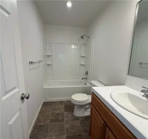 Bath - 385 Ostrander, Merced, CA 95341 photo 4 of 4