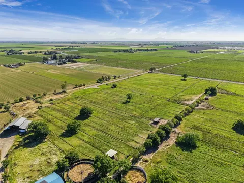 Undisclosed, Lodi, CA 95242 photo 16
