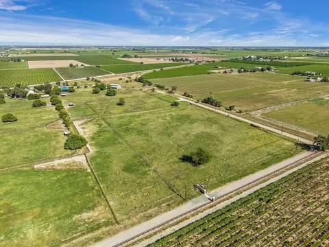 Undisclosed, Lodi, CA 95242 photo 7