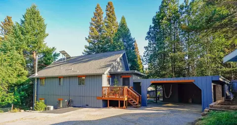 518 Whiting St, Grass Valley, CA 95945