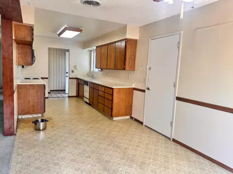 Kitchen - 3207 Terry Way, Carmichael, CA 95608 photo 4 of 4
