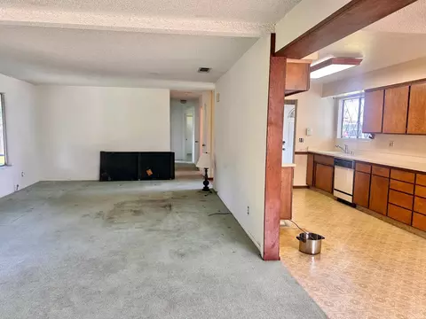 Living - 3207 Terry Way, Carmichael, CA 95608 photo 3 of 6