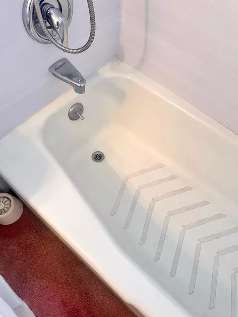 Bath - 3207 Terry Way, Carmichael, CA 95608 photo 2 of 5