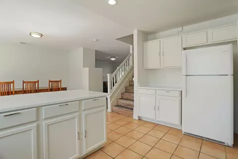 Kitchen - 784 Bogetti Ln, Tracy, CA 95376 photo 4 of 5