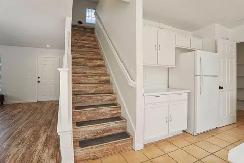 Entry Way - 784 Bogetti Ln, Tracy, CA 95376 photo 2 of 5