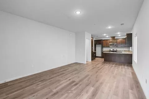 683 Granada Ct, Merced, CA 95341 photo 2