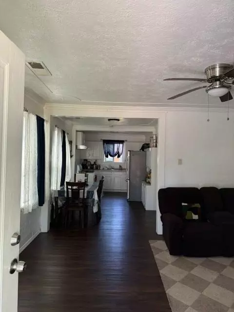 Entry Way - 328 E 20th St, Merced, CA 95340 photo 1 of 1