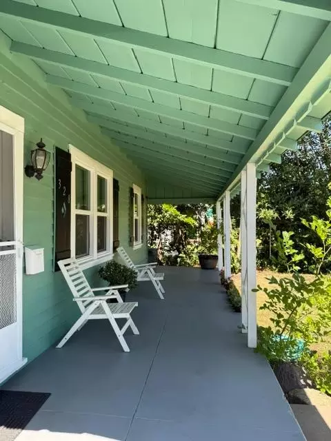 Exterior - 328 E 20th St, Merced, CA 95340 photo 4 of 11