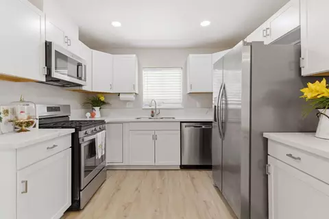 Kitchen - 2201 Eicher Ave, Modesto, CA 95350 photo 2 of 3