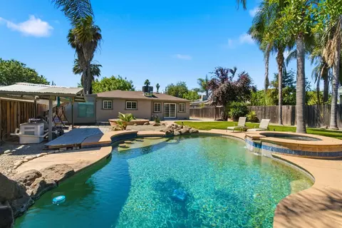 Exterior - 2201 Eicher Ave, Modesto, CA 95350 photo 9 of 16