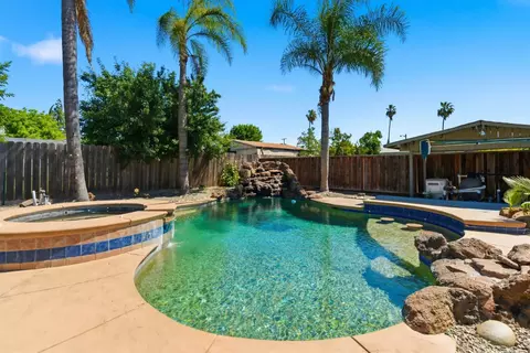 Exterior - 2201 Eicher Ave, Modesto, CA 95350 photo 11 of 16