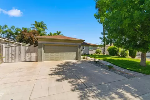 Exterior - 2201 Eicher Ave, Modesto, CA 95350 photo 2 of 16