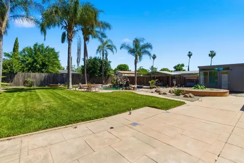 Exterior - 2201 Eicher Ave, Modesto, CA 95350 photo 6 of 16