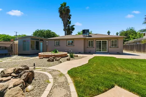 Exterior - 2201 Eicher Ave, Modesto, CA 95350 photo 10 of 16