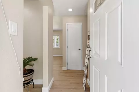 Entry Way - 2201 Eicher Ave, Modesto, CA 95350 photo 1 of 5