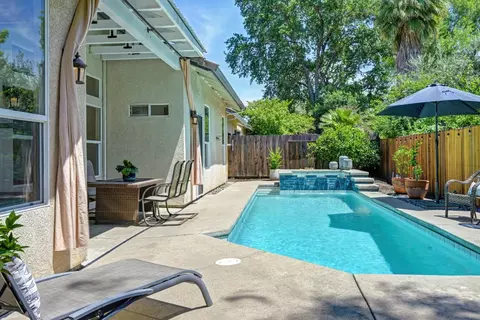 Exterior - 5514 Delrose Ct, Carmichael, CA 95608 photo 6 of 21