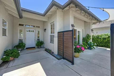 Exterior - 5514 Delrose Ct, Carmichael, CA 95608 photo 2 of 21