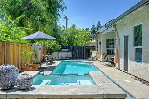 Exterior - 5514 Delrose Ct, Carmichael, CA 95608 photo 7 of 21