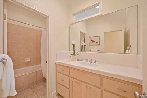 Bath - 5514 Delrose Ct, Carmichael, CA 95608 photo 4 of 4