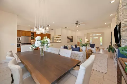 Dining - 5514 Delrose Ct, Carmichael, CA 95608 photo 3 of 6