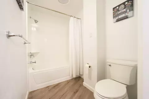 Bath - 1870 Cable Rd, Camino, CA 95709 photo 3 of 5