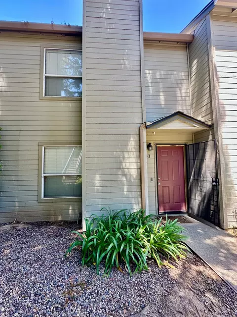 9127 Newhall Dr #33, Sacramento, CA 95826