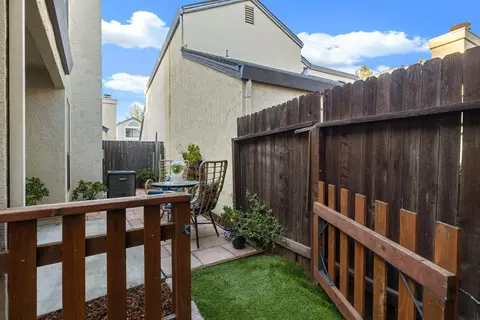 Exterior - 1162 Drummond Ave, Davis, CA 95618 photo 7 of 12