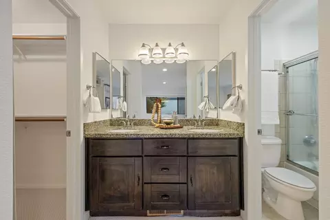 Bath - 1162 Drummond Ave, Davis, CA 95618 photo 2 of 5