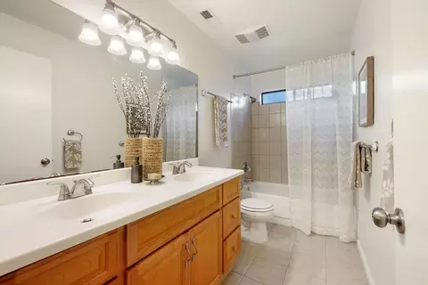 Bath - 1162 Drummond Ave, Davis, CA 95618 photo 5 of 5