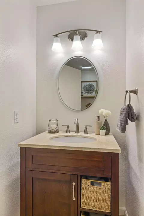 Bath - 1162 Drummond Ave, Davis, CA 95618 photo 1 of 5