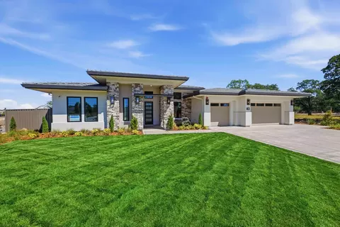 2500 Cherrywood Ln, Lincoln, CA 95648