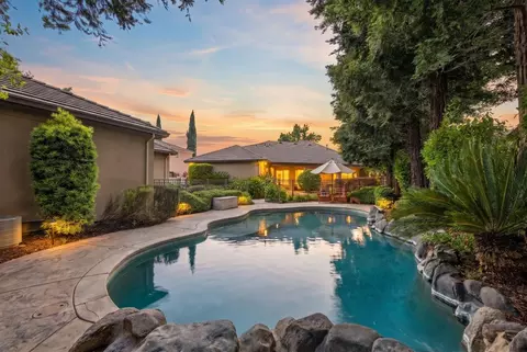 9569 De La Rosa Pl, Elk Grove, CA 95758