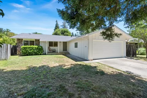 1408 Camphor Ln, Davis, CA 95618