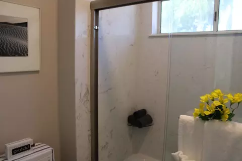 Bath - 1331 Claremont Dr, Tracy, CA 95376 photo 3 of 7