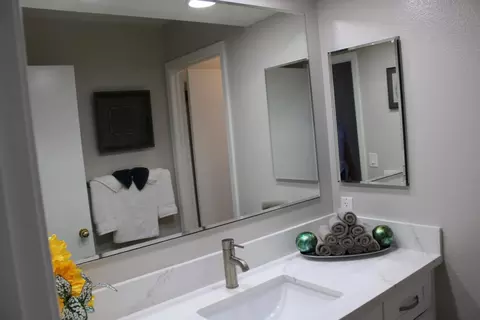 Bath - 1331 Claremont Dr, Tracy, CA 95376 photo 2 of 7