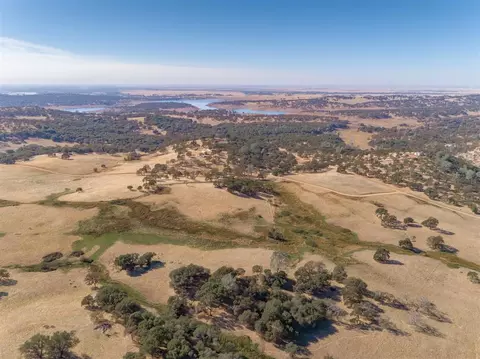 20015 White Oak Dr, Grass Valley, CA 95949