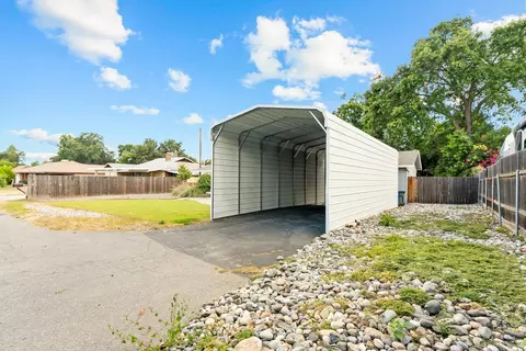 Exterior - 2551 Lillian Ln, Carmichael, CA 95608 photo 15 of 16
