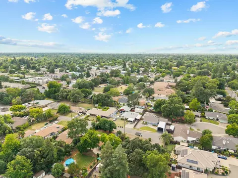 View/Area - 2551 Lillian Ln, Carmichael, CA 95608 photo 6 of 6