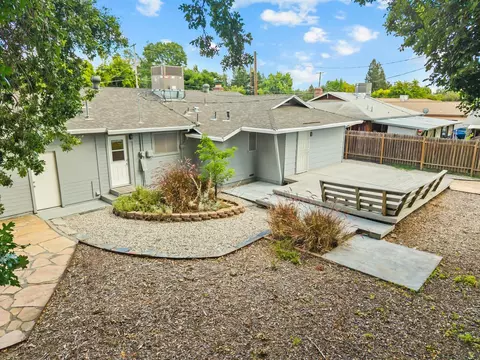 Exterior - 2551 Lillian Ln, Carmichael, CA 95608 photo 2 of 16