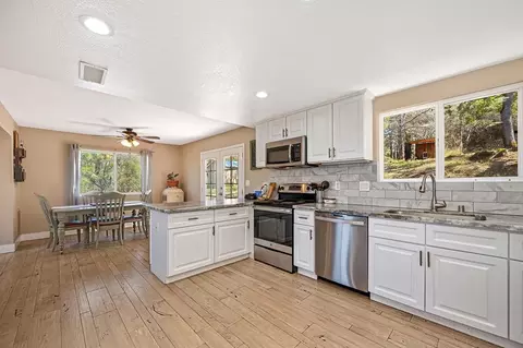 Kitchen - 4820 Pilot View Dr, Pilot Hill, CA 95664 photo 4 of 4