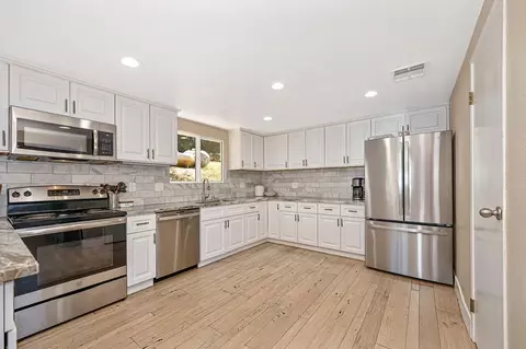 Kitchen - 4820 Pilot View Dr, Pilot Hill, CA 95664 photo 2 of 4