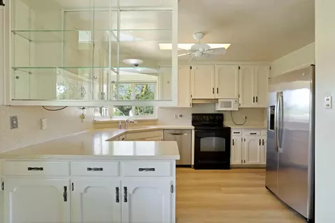 Kitchen - 2465 W Vernalis, Tracy, CA 95304 photo 1 of 4